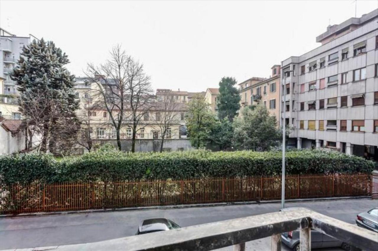 Porta Romana Comfortable Flat con Balcone Milán Exterior foto